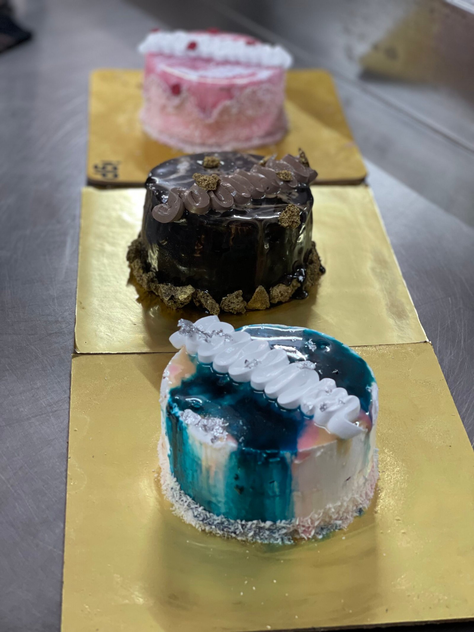 Layered Cakes With Glazing - Image 9